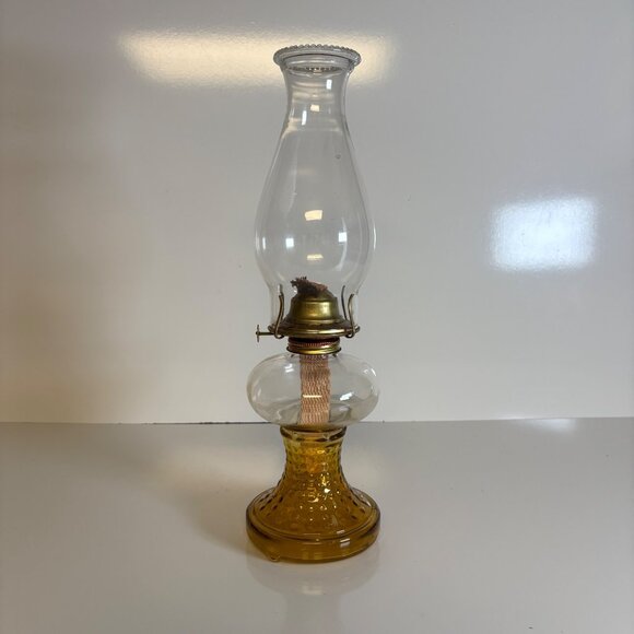 Glass Hurricane Oil Lamp Amber Base Clear Chimney Vintage - Picture 7 of 7